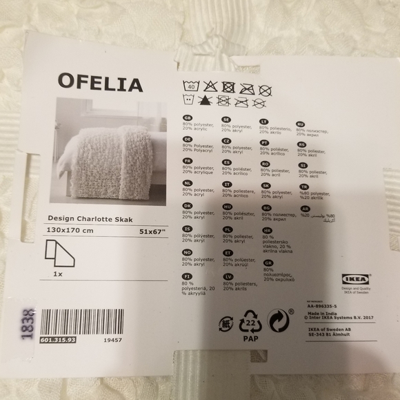 Throw - Picture 2 of 3